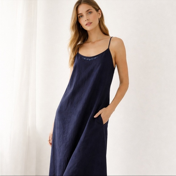 American Eagle Outfitters Dresses & Skirts - Vintage Y2K American Eagle Navy Linen Maxi Slip Dress Size 8